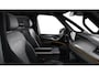 Volkswagen Multivan Bulli Edition L2 1.5 eHybrid 180 kW (245 pk) 4M | IG Light | Panoramadak | Area View | 12,9 inch Discover Pro | Wegklapbare trekhaak | Zitopstelling 2-2-3 met vis-a-vis | Privacy glass|