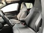 Volkswagen Golf 1.5 TSI R-Line / GARANTIE TM 02-2028/ PANO/ PARK.SENSOR.V+A/ CAMERA/ ACC/ STUUR+STOELVERWARM./ APP-CONNECT/ KEYLESS/ DIGITAL DASH/ NAVI/ DAB/ 17'' LMV