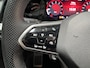 Volkswagen Golf 1.5 TSI R-Line / GARANTIE TM 02-2028/ PANO/ PARK.SENSOR.V+A/ CAMERA/ ACC/ STUUR+STOELVERWARM./ APP-CONNECT/ KEYLESS/ DIGITAL DASH/ NAVI/ DAB/ 17'' LMV