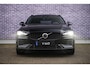 Volvo V60 T6 Plug-in hybrid AWD Ultra Dark | Google | Long Range | Schuif-/Kanteldak | Adaptieve Cruise Control | DAB | Head-Up Display | Camera | Stoelverwarming Voor + Achter | Harman Kardon Audio | Getint Glas | Zitverlenging | Elek. Stoelen | Memory | 19" LM