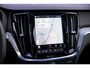 Volvo V60 T6 Plug-in hybrid AWD Ultra Dark | Google | Long Range | Schuif-/Kanteldak | Adaptieve Cruise Control | DAB | Head-Up Display | Camera | Stoelverwarming Voor + Achter | Harman Kardon Audio | Getint Glas | Zitverlenging | Elek. Stoelen | Memory | 19" LM