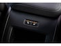 Volvo XC60 2.0 T6 Plug-in hybrid AWD Essential | Gratis Trekhaak | Extra getint glas | Driver Assist | Climate line | 19" | All Season Banden | Charcoal Hemelbekleding | Park Assist Voor en Achter |