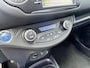 Toyota Yaris 1.5 Hybrid Executive | Red & White edition |