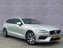 Volvo V60 2.0 T5 Momentum | Trekhaak | Lederen Bekleding | Eletkrische Achterklep | Cruise Control | Navigatie | Apple Carplay | Android Auto | Privacy Glass | Lichtmetalen Velgen 18 inch