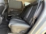 Hyundai Santa Fe 1.6 T-GDI PHEV Premium Sky / 7 personen / Elektrisch glazen panorama-dak / Automaat / All-season banden / Navigatie / Apple Carplay/Android Auto / Stoel verwarming/verkoeling / Airco separaat achter / Achter stoelverwarming / Cruise Control /