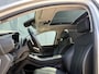 Hyundai Santa Fe 1.6 T-GDI PHEV Premium Sky / 7 personen / Elektrisch glazen panorama-dak / Automaat / All-season banden / Navigatie / Apple Carplay/Android Auto / Stoel verwarming/verkoeling / Airco separaat achter / Achter stoelverwarming / Cruise Control /