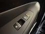 Hyundai Santa Fe 1.6 T-GDI PHEV Premium Sky / 7 personen / Elektrisch glazen panorama-dak / Automaat / All-season banden / Navigatie / Apple Carplay/Android Auto / Stoel verwarming/verkoeling / Airco separaat achter / Achter stoelverwarming / Cruise Control /