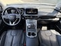Hyundai Santa Fe 1.6 T-GDI PHEV Premium Sky / 7 personen / Elektrisch glazen panorama-dak / Automaat / All-season banden / Navigatie / Apple Carplay/Android Auto / Stoel verwarming/verkoeling / Airco separaat achter / Achter stoelverwarming / Cruise Control /