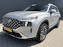 Hyundai Santa Fe 1.6 T-GDI PHEV Premium Sky / 7 personen / Elektrisch glazen panorama-dak / Automaat / All-season banden / Navigatie / Apple Carplay/Android Auto / Stoel verwarming/verkoeling / Airco separaat achter / Achter stoelverwarming / Cruise Control /