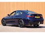 BMW 3-Serie 330e xDrive M-sport Pro Tansanitblau HUD ambiance verl. leer+vw stuurverw el.klep camera's
