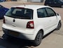 Volkswagen Polo 1.2/ 3drs/ 1jaar apk/ goedeonderhoud/ airco/ EL-ramen/ zeer nette auto.