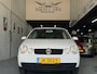 Volkswagen Polo 1.2/ 3drs/ 1jaar apk/ goedeonderhoud/ airco/ EL-ramen/ zeer nette auto.