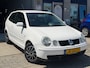 Volkswagen Polo 1.2/ 3drs/ 1jaar apk/ goedeonderhoud/ airco/ EL-ramen/ zeer nette auto.