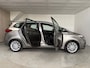 Kia Carens 1.6 GDi DynamicPlusLine Airco, 7-persoons,Trekhaak, Navigatie, LMV, Camera achteruitr.