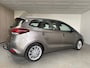 Kia Carens 1.6 GDi DynamicPlusLine Airco, 7-persoons,Trekhaak, Navigatie, LMV, Camera achteruitr.