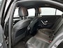 Mercedes-Benz A-klasse 200 Business Solution AMG (NAVIGATIE, CAMERA, STOELVERWARMING, DODEHOEK)