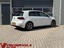 Volkswagen Golf 1.5 TSI R-Line | Panorama | Full LED | CarPlay | Adaptive Cruise | Navigatie | Climate