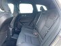 Volvo XC60 2.0 T6 Plug-in hybrid AWD Plus Dark l Lighting Pack l Premium pakket l Wegklapbare Trekhaak l 21 '' Black Edition Velgen l