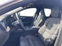 Volvo XC60 2.0 T6 Plug-in hybrid AWD Plus Dark l Lighting Pack l Premium pakket l Wegklapbare Trekhaak l 21 '' Black Edition Velgen l