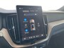 Volvo XC60 2.0 T6 Plug-in hybrid AWD Plus Dark l Lighting Pack l Premium pakket l Wegklapbare Trekhaak l 21 '' Black Edition Velgen l