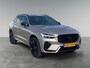 Volvo XC60 2.0 T6 Plug-in hybrid AWD Plus Dark l Lighting Pack l Premium pakket l Wegklapbare Trekhaak l 21 '' Black Edition Velgen l
