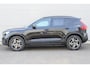 Volvo XC40 2.0 B3 Mild Hybrid Business Edition | Harman/Kardon | Getint Glas | BLIS | Google | Stoelverwarming | Stuurverwarming | Adaptieve Cruise Control | Pilot Assist | Lane Assist | Driver Understanding | 360 Graden Camera | 18-Inch Lichtmetalen Velgen
