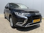 Mitsubishi Outlander 2.4 PHEV Intense+ / Stoel/Stuurverwarming / Climate control / Glazen schuif-/kanteldak / Trekhaak geremd trekgewicht 1500 kg / Navigatie / Bluetooth /