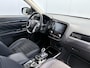 Mitsubishi Outlander 2.4 PHEV Intense+ / Stoel/Stuurverwarming / Climate control / Glazen schuif-/kanteldak / Trekhaak geremd trekgewicht 1500 kg / Navigatie / Bluetooth /