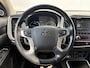 Mitsubishi Outlander 2.4 PHEV Intense+ / Stoel/Stuurverwarming / Climate control / Glazen schuif-/kanteldak / Trekhaak geremd trekgewicht 1500 kg / Navigatie / Bluetooth /