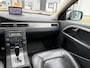 Volvo XC70 2.4 D5 Summum 4X4 Automaat 225 PK. Zeer goed onderhouden auto in een hele mooie staat !!! Alle keuringen toegestaan !!