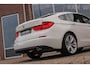 BMW 5-Serie GT Gran Turismo 535i High Executive | 2e eigenaar | Camera | Panoramadak | Head-up | Dodehoek detectie | HiFi audio | Rear Entertainment | Night Vision | DAB | Trekhaak