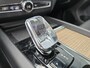Volvo XC60 2.0 T6 Plug-in hybrid AWD Ultra Dark | Luchtvering | Bowers & Wilkins audio | Trekhaak | Stoelventilatie |