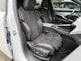 Peugeot E-3008 GT Avantage 210 73 kWh | Nieuwe Auto | Tot 8 jaar Garantie | 525 KM WLTP | Alcantara Bekleding | Stoel & Stuurverwarming + Massage | LED Matrix Verlichting | Navigatie | 20" Lichtmetalen Velgen | 360 Graden Camera | Dode Hoek Detectie | Adaptieve Cruise Control | Hoge Zitpositie |