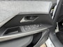 Peugeot E-3008 GT Avantage 210 73 kWh | Nieuwe Auto | Tot 8 jaar Garantie | 525 KM WLTP | Alcantara Bekleding | Stoel & Stuurverwarming + Massage | LED Matrix Verlichting | Navigatie | 20" Lichtmetalen Velgen | 360 Graden Camera | Dode Hoek Detectie | Adaptieve Cruise Control | Hoge Zitpositie |