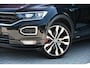 Volkswagen T-Roc 1.5 TSI Sport Business R | Camera | Adaptieve Cruise | Stoelverwarming | Trekhaak | Automaat | Blind Spot-sensor | Lane Assist |