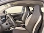 Toyota Aygo 1.0 VVT-i x-play | Achteruitrijcamera | Bluetooth | Dealeronderhouden |
