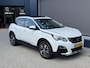 Peugeot 3008 1.2 Turbo 130PK Allure | Automaat | Trekhaak 1200KG | Electrische Achterklep | Glazen Schuif-Kantel Panoramdak | Navigatie | Climate Control | Camera | LED Dagrijverlichting | DAB+ Radio | Cruise Control | Hoge Zitpositie | Digitaal Dashboard | Parkeersensoren | 18" Lichtmetalen Velgen | GT Uitlaatsierstukken |