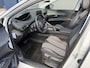 Peugeot 3008 1.2 Turbo 130PK Allure | Automaat | Trekhaak 1200KG | Electrische Achterklep | Glazen Schuif-Kantel Panoramdak | Navigatie | Climate Control | Camera | LED Dagrijverlichting | DAB+ Radio | Cruise Control | Hoge Zitpositie | Digitaal Dashboard | Parkeersensoren | 18" Lichtmetalen Velgen | GT Uitlaatsierstukken |