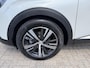 Peugeot 3008 1.2 Turbo 130PK Allure | Automaat | Trekhaak 1200KG | Electrische Achterklep | Glazen Schuif-Kantel Panoramdak | Navigatie | Climate Control | Camera | LED Dagrijverlichting | DAB+ Radio | Cruise Control | Hoge Zitpositie | Digitaal Dashboard | Parkeersensoren | 18" Lichtmetalen Velgen | GT Uitlaatsierstukken |