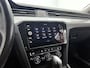Volkswagen Passat Variant 1.5 TSI Life Business + 150 PK | Automaat | Parkeersensoren voor en achter | Cruise Control Adaptief | Climate Control | Apple Carplay | Android Auto | Elektrisch inklapbare spiegels |