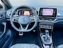 Volkswagen T-Roc 1.5 TSI R-Line 150 PK DSG | IQ Light | Panorama | Trekhaak | Dealer Onderhouden | Navigatie | Camera | 19 Inch