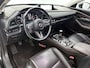 Mazda CX-30 2.0 e-SkyActiv-X M Hybrid Luxury 185 PK Airco | Achteruitrij Camera | Stoelverwarming | Bluetooth | Cruise Control Adaptief | Dodehoekdetectie | Elektrisch Bedienbare Achterklep | Elektrisch Verstelbare Bestuurdersstoel | Head-Up Display | LED Koplampen | Lederen Bekleding | Lederen Stuurwiel | Lichtmetalen Velgen | Navigatiesysteem | Parkeersensoren Voor en Achter | Stuurwiel Verwarmbaar |