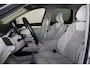 Volvo EX90 Twin Motor Performance Ultra 7p. 111 kWh - Luchtvering - Panoramadak - IntelliSafe Assist & Surround - 360º Camera - Bose audio - Verwarmde voorstoelen, stuur & achterbank - Parkeersensoren voor & achter - Head up display - Inklapbare trekhaak - 21' LMV