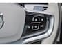 Volvo EX90 Twin Motor Performance Ultra 7p. 111 kWh - Luchtvering - Panoramadak - IntelliSafe Assist & Surround - 360º Camera - Bose audio - Verwarmde voorstoelen, stuur & achterbank - Parkeersensoren voor & achter - Head up display - Inklapbare trekhaak - 21' LMV