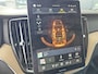 Volvo XC60 2.0 T6 Plug-in hybrid AWD Ultra Dark | Luchtvering | Bowers & Wilkins audio | Trekhaak | Stoelventilatie |