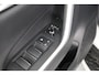 Toyota RAV4 2.5 Hybrid AWD Bi-Tone | Dealer Onderhouden! | Stoel/stuurverwarming | Navi | Clima | Camera | Cruise Adaptive | LED | Keyless | Lichtmetalen Velgen