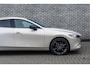 Mazda 3 2.0 e-SkyActiv-G M Hybrid 150 Homura | Head-Up Display | All-Season Banden | Achteruitrijcamera | Parkeersensoren | LED Koplampen | Cruise Control Adaptief | Dodehoekdetectie | Stoelverwarming | Navigatie | Apple Carplay | Android Auto