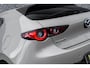 Mazda 3 2.0 e-SkyActiv-G M Hybrid 150 Homura | Head-Up Display | All-Season Banden | Achteruitrijcamera | Parkeersensoren | LED Koplampen | Cruise Control Adaptief | Dodehoekdetectie | Stoelverwarming | Navigatie | Apple Carplay | Android Auto