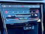 Volkswagen T-Roc 1.5 TSI 3x R-Line Pano/Keyless/IQ.Light/Camera