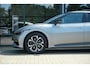 Kia EV6 GT-Line 77.4 kWh | Pano | Trekhaak | Meridiaan | Stoelverwarming en ventilatie | Stuurwielverwarming | 1e eigenaar | BTW-er | Ambient | HUD | ACC